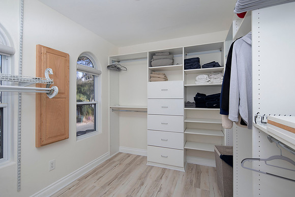2266 Manchester Ave 27