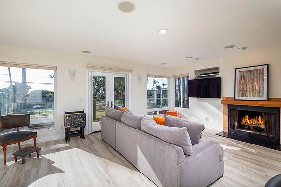 2266 Manchester Ave 53
