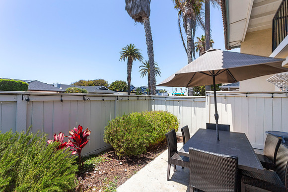 1817 Coast Blvd 24