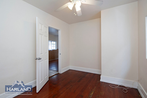 1032 South Evans St 13