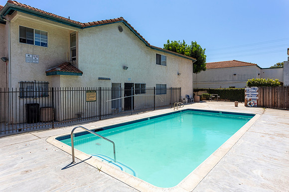 31-131 N Highland Ave 01
