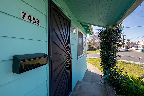 7453 Fulton St 01
