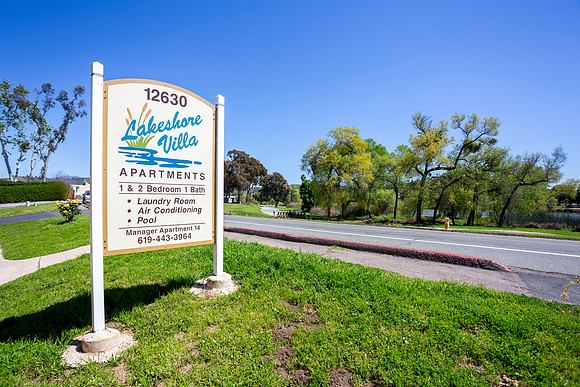 Lakeshore Villa 04