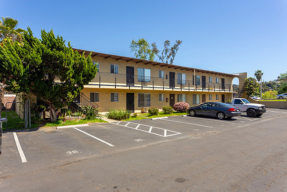 Lakeshore Villa 14