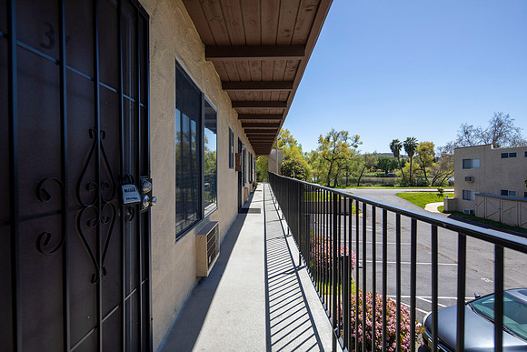 Lakeshore Villa 16
