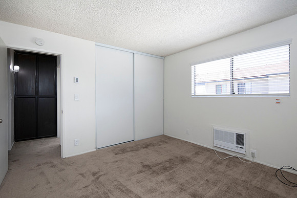 Lakeshore Villa 25