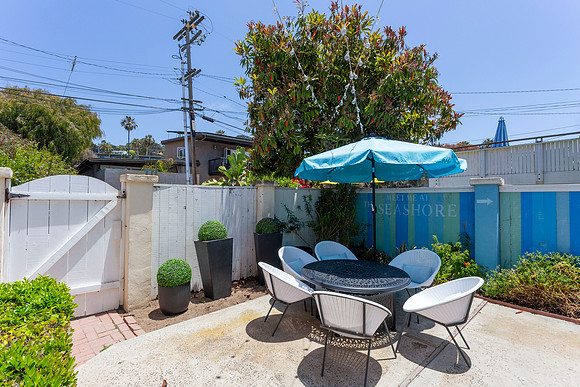 1817 Coast Blvd 30