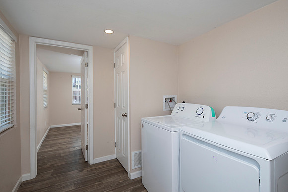4761 Jessie Ave 27