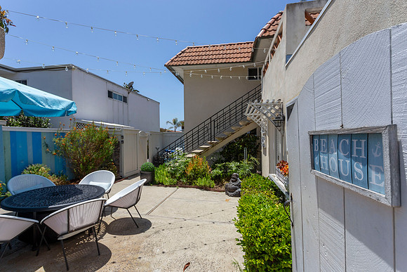 1817 Coast Blvd 27