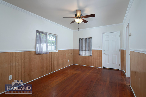1032 South Evans St 05