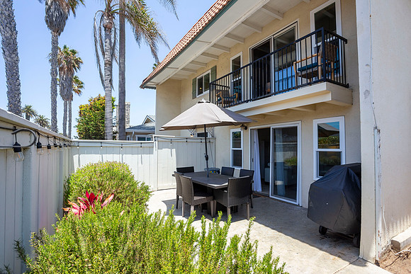 1817 Coast Blvd 23