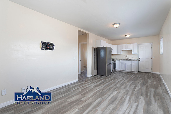 3238 Franklin Ave WM 03