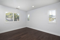 1911 Chalcedony St 18