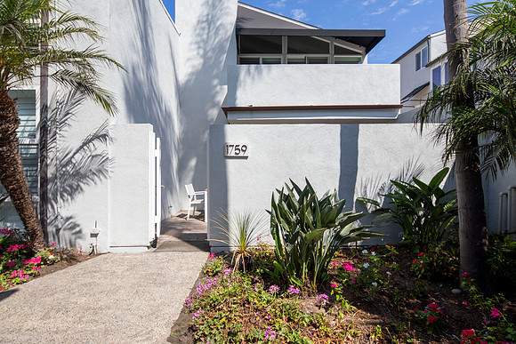 1759 Coast Blvd 01