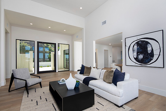 1561 La Plaza Dr 08