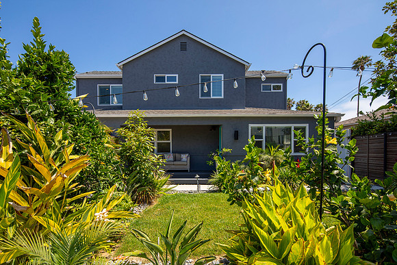 1911 Chalcedony St 02