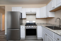 3238 Franklin Ave 06