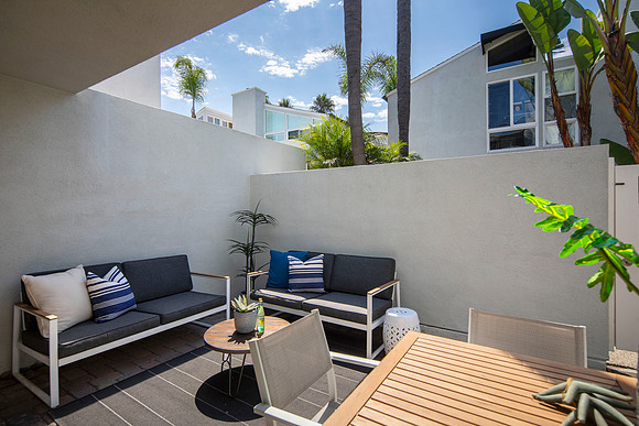 1759 Coast Blvd 07