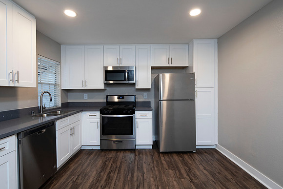 Scripps Landing Skyline 05