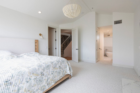 760 Bonair Place 33