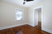 4421 Mississippi St 16