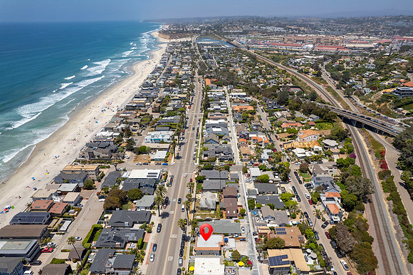 1817 Coast Blvd 11
