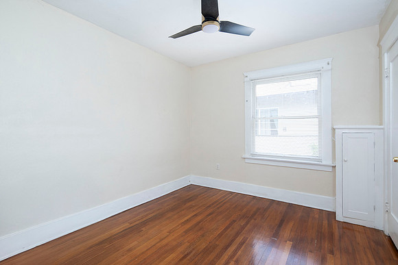 4421 Mississippi St 18