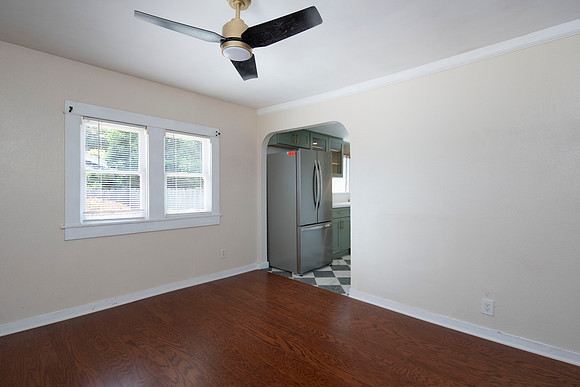 4421 Mississippi St 13
