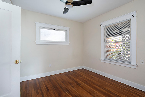 4421 Mississippi St 14