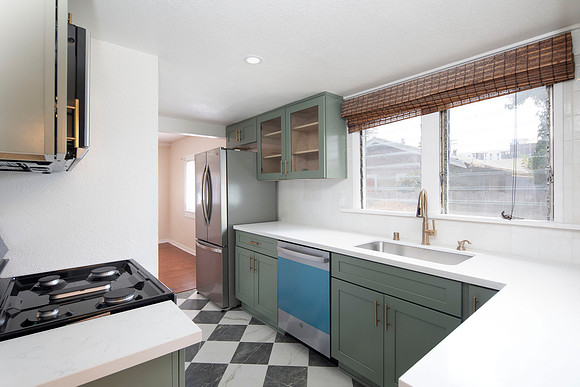 4421 Mississippi St 09