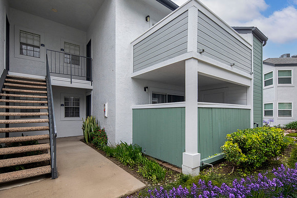 Scripps Landing Skyline 01