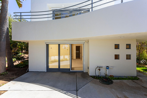 1763 Grand Ave 08