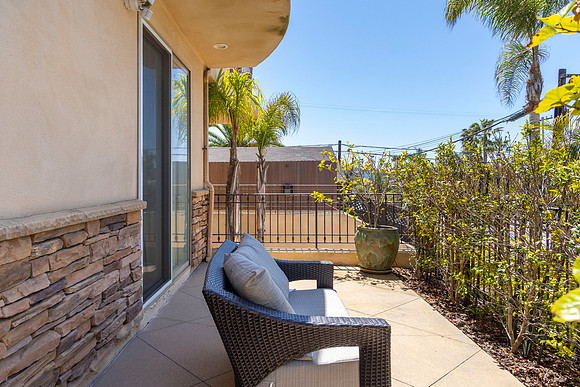 145 Third St 03