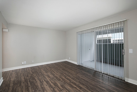 Scripps Landing Skyline 02