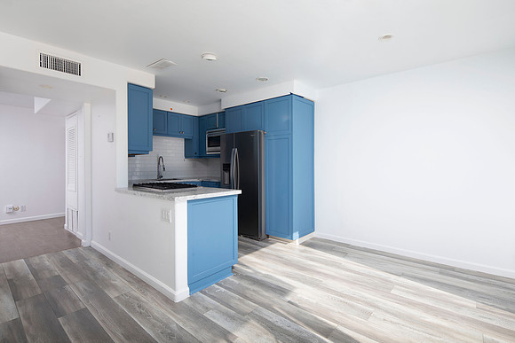 721 Camino Del Mar Unit A 10