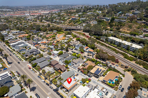 1817 Coast Blvd 12