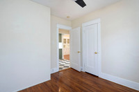 4421 Mississippi St 17